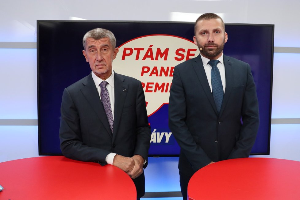 Andrej Babiš s moderátorem pořadu Ptám se, pane premiére Jaroslavem Šimáčkem