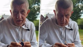 Premiér Andrej Babiš (ANO) s figurkou Pražského Jezulátka