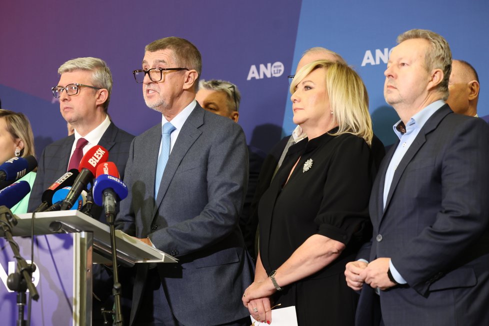 Andrej Babiš na tiskovce ANO po jednání předsednictva oznámil, že zůstává předsedou i poslancem. (8. 2. 2023)