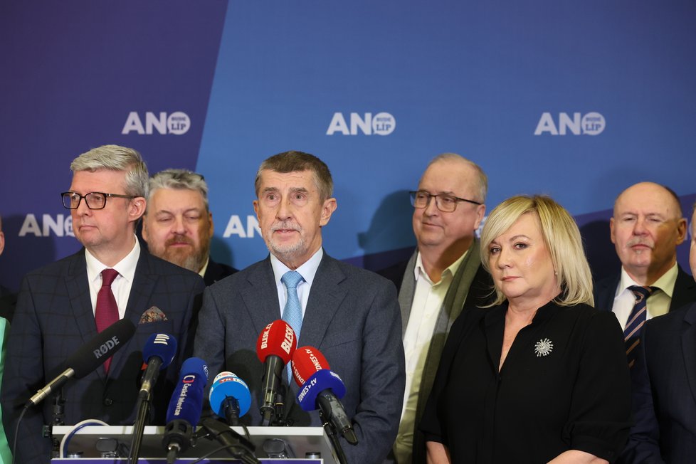 Andrej Babiš na tiskovce ANO po jednání předsednictva oznámil, že zůstává předsedou i poslancem. (8. 2. 2023)