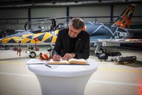 Babiš v Aeru sondoval možnosti prodeje letounů L-39 Skyfox. Pomohou Ukrajině s drony?