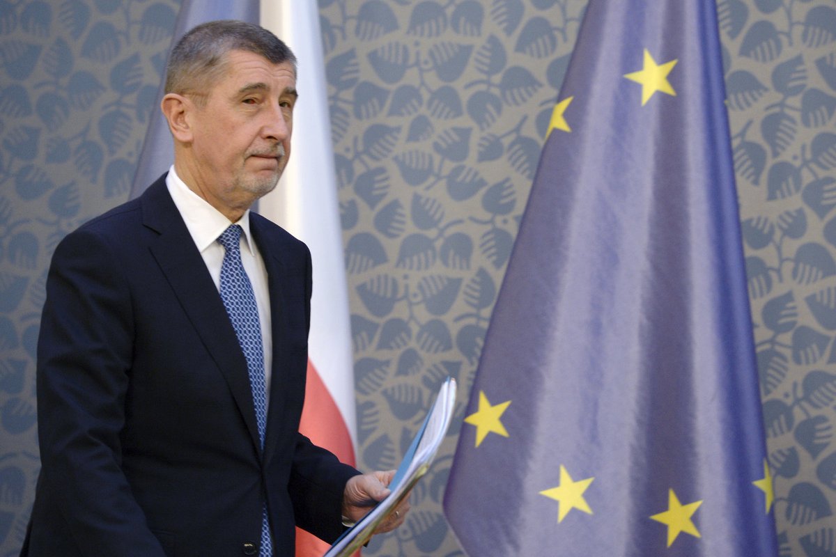 Premiér v demisi Andrej Babiš na tiskové konferenci po jednání vlády, která zasedala 14. února 2018 v Praze