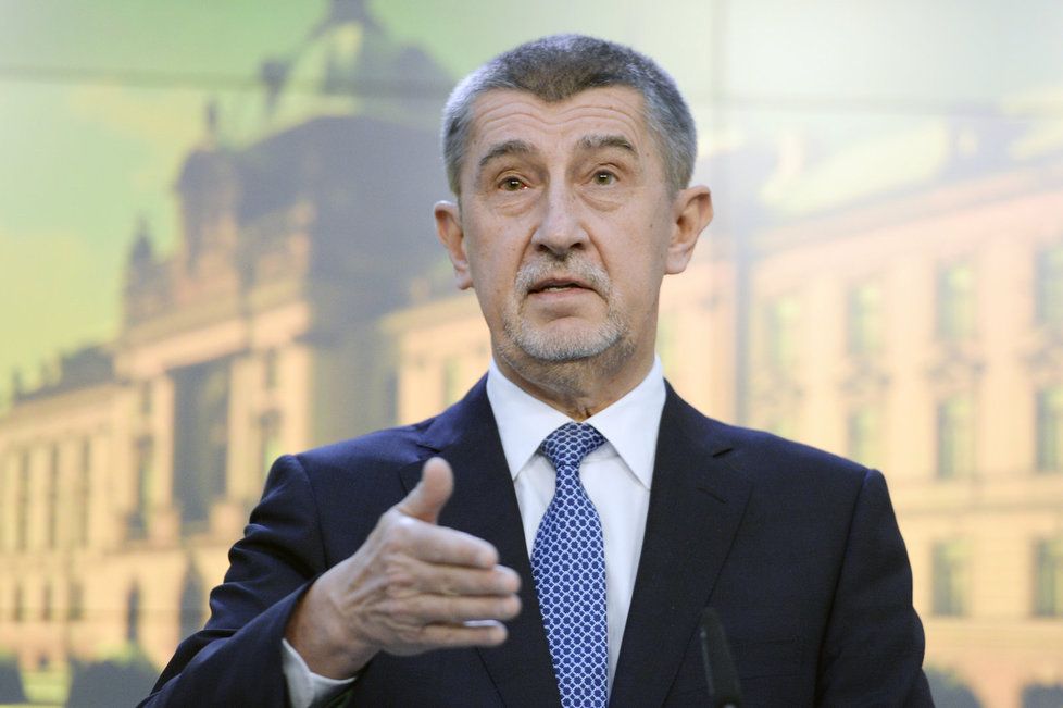 Premiér v demisi Andrej Babiš na tiskové konferenci po jednání vlády, která zasedala 14. února 2018 v Praze