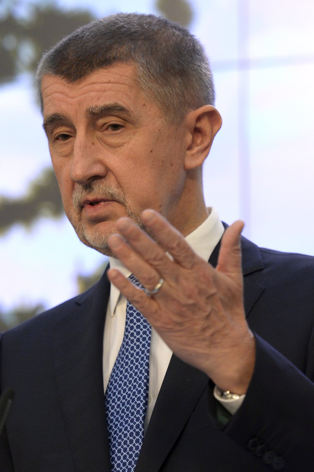 Premiér v demisi Andrej Babiš na tiskové konferenci po jednání vlády, která zasedala 14. února 2018 v Praze