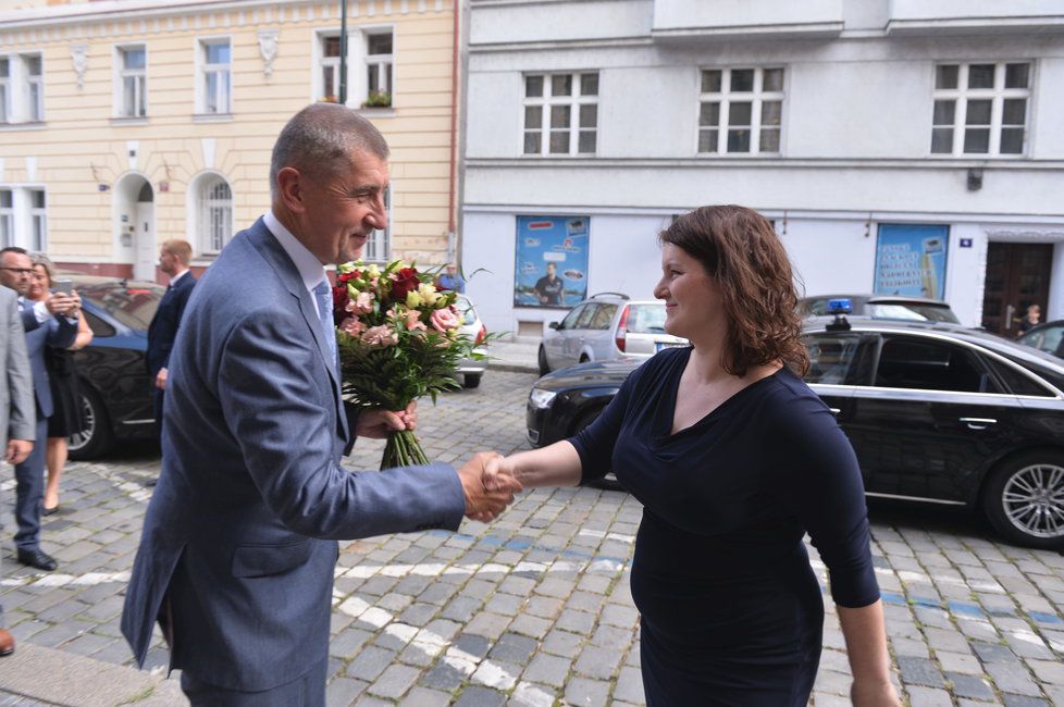 Premiér Andrej Babiš (ANO) s ministryní práce a sociálních věcí Janou Maláčovou (ČSSD)