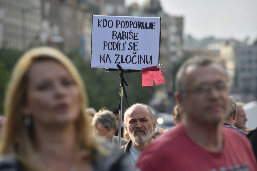 Protest proti Andreji Babišovi a vládě s podporou KSČM (9. 5. 2018)