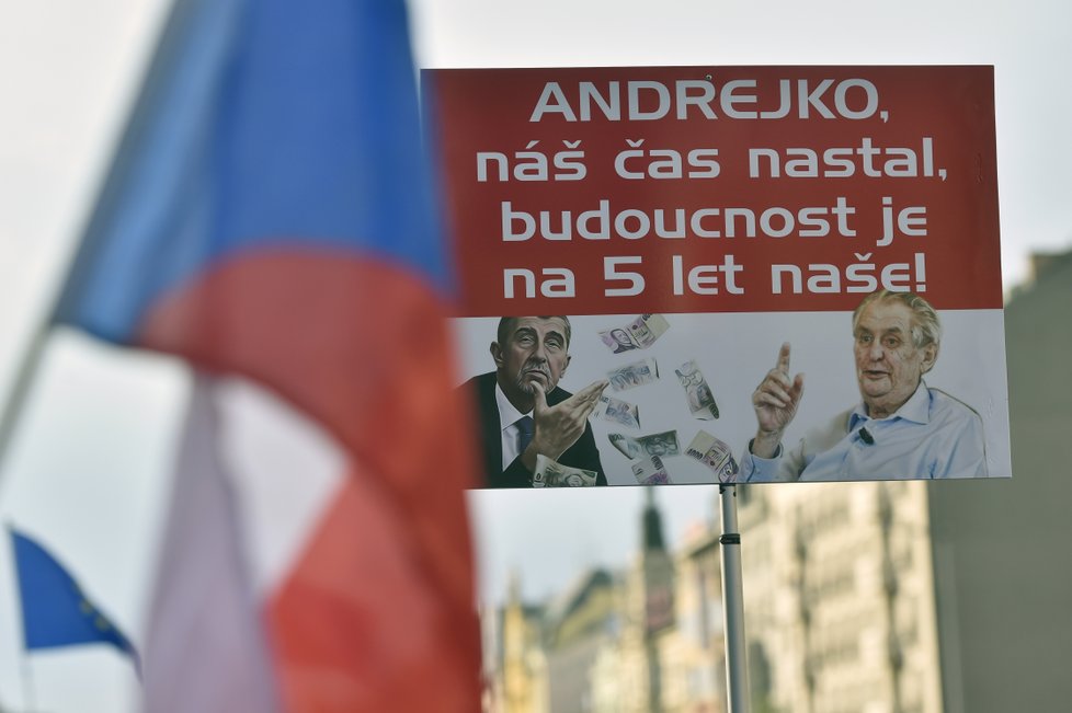 Protest proti Andreji Babišovi a vládě s podporou KSČM (9.5.2018)