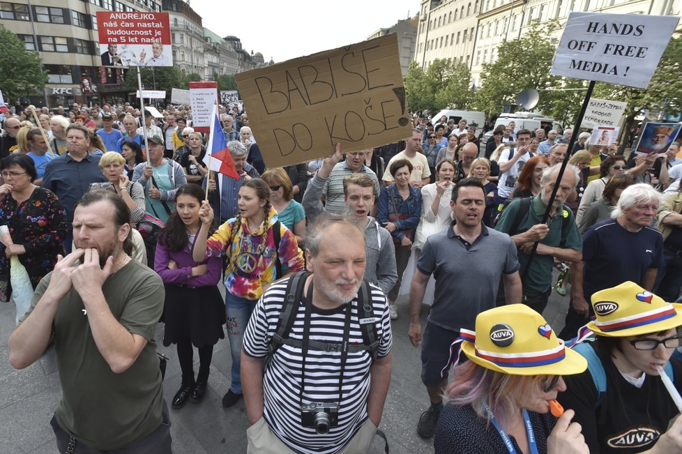 Protest proti Andreji Babišovi a vládě s podporou KSČM (9.5.2018)