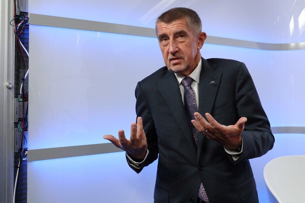 Premiér Andrej Babiš ve studiu Blesku (8. 10. 2019)