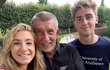 Andrej Babiš s dcerou Vivien a synem Frederikem Andrej Babiš s dcerou Vivien a synem Frederikem