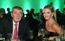Bývalý premiér Andrej Babiš (69) přiznal, že jeho manželství s krásnou Monikou Babišovou (49) skončilo. Podat žádost o rozvod bylo jejich společné rozhodnutí a po dlouhých třiceti letech společného života je tak čeká odloučení.