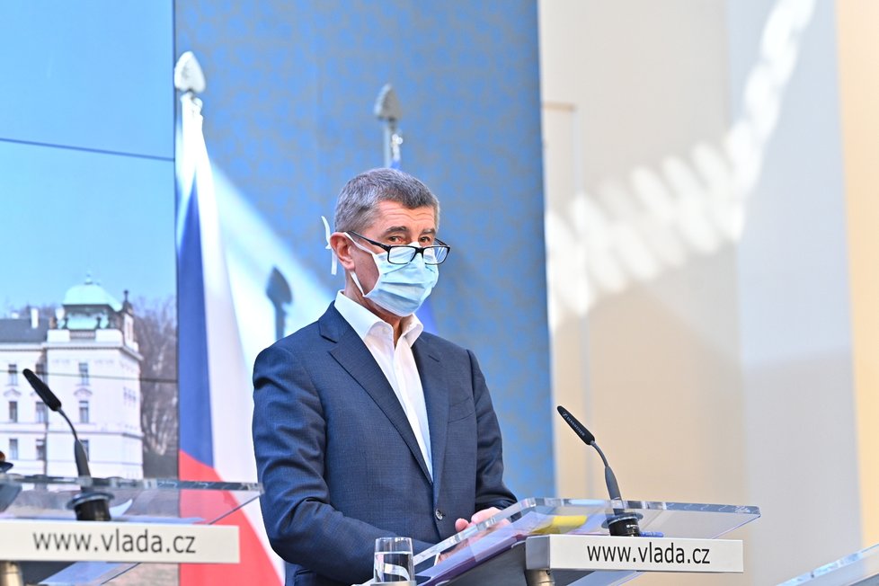 Andrej Babiš (ANO) v roušce po jednání vlády (18.3.2020)