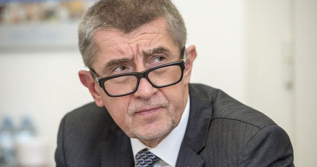 Babiš se čertí za únik nahrávek, padají hlavy. Sprosťárny a ovlivňování médií?