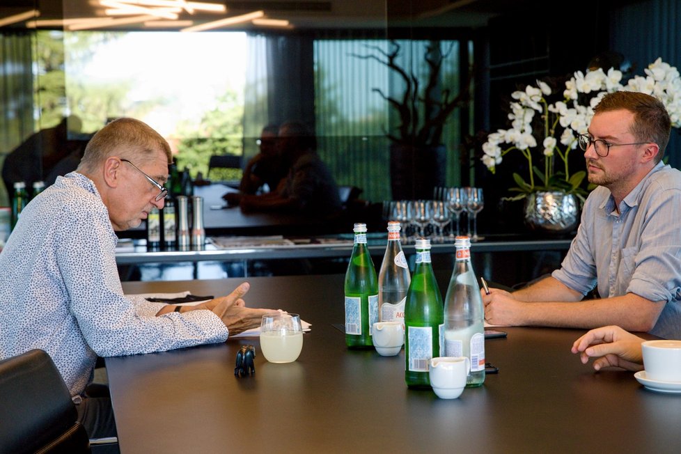 Premiér Andrej Babiš při rozhovoru pro Blesk (29. června 2019)