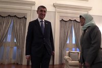 Babiš u muslimky v paláci zářil. V Asii ho uctili českým pivem a francouzským vínem