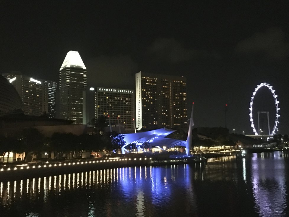 Pohled na noční Singapur během návštěvy Andreje Babiše (14. a 15.1.2019)