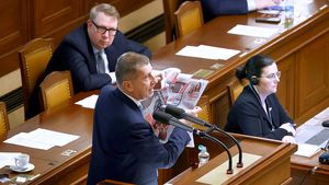 Babiš mával Bleskem a čílil se, jenže... Jak to bylo s letenkami za 15 tisíc z Jordánska? Babiš mával Bleskem a čílil se, jenže... Jak to bylo s letenkami za 15 tisíc z Jordánska?