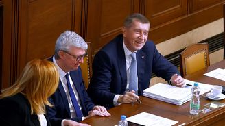 Babiš: "Moje stíhání byla trafika pro Zemana." Glosujeme živě jednání sněmovny o vydání Babiše s Okamurou Babiš: "Moje stíhání byla trafika pro Zemana." Glosujeme živě jednání sněmovny o vydání Babiše s Okamurou