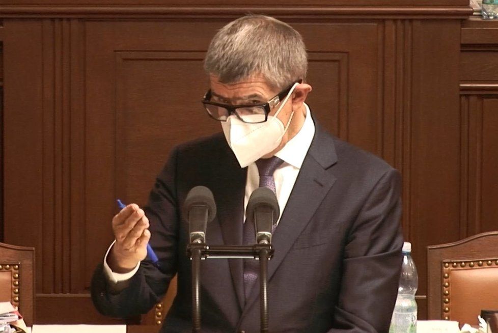 Andrej Babiš (ANO) během interpelací ve Sněmovně (12.11.2020)