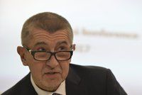 Ministerstvo financí „ubralo“. Babiš ustoupil s pokutami u kontrolního hlášení