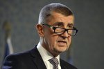 Babiš promluvil o střetu zájmů, dotacích i dopisu od eurokomisaře. Vzdal se jedné z funkcí a popřál veselé Vánoce