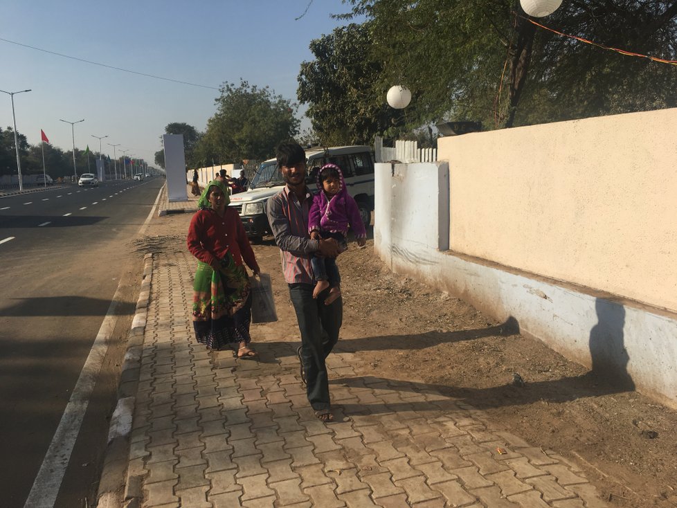 Chudoba na indické ulici: V sousedství konání summitu Vibrant Gudžarát, na který vyrazil i Andrej Babiš