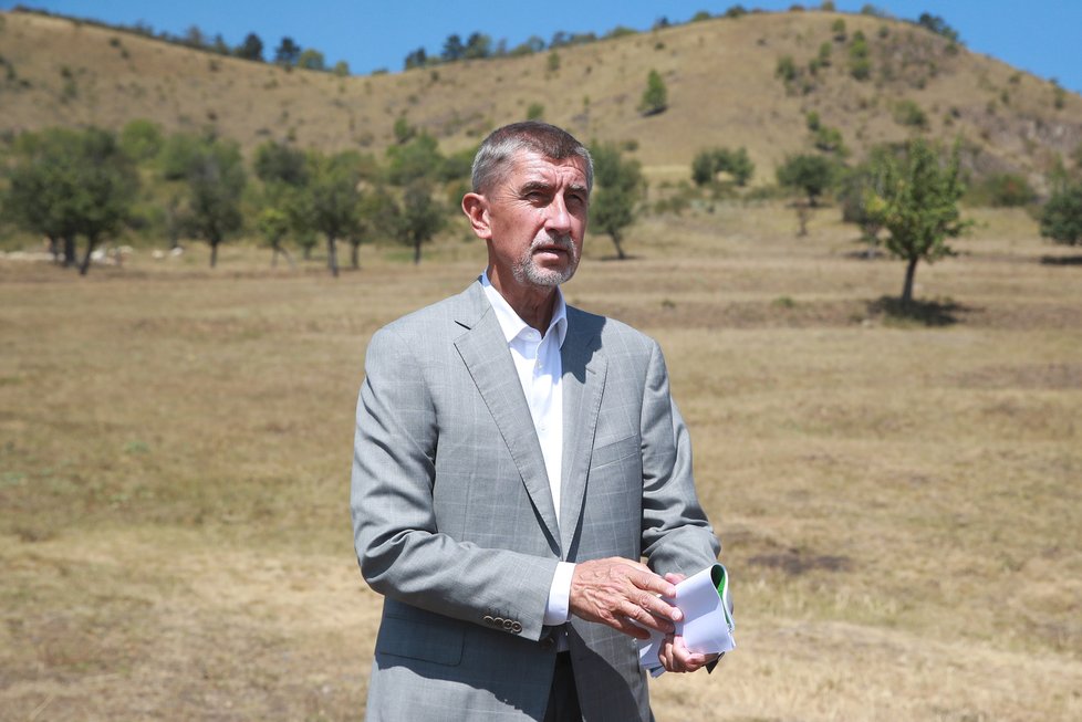 Andrej Babiš (ANO) vypouštěl na Lounsku ohrožený druh syslů.