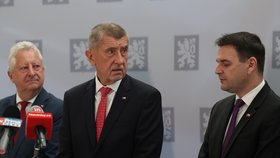 Andrej Babiš (ANO) s Petrem Macinkou (Motoristé)