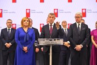 Babiš zpátky ve Strakovce na tiskovce: „Nechceme 100 dnů hájení.“ Co bude s Turkem?