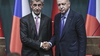 Babiš chce v EU navrhnout přijetí společných evropských opatření vůči Turecku, vyzval ho k tomu parlament