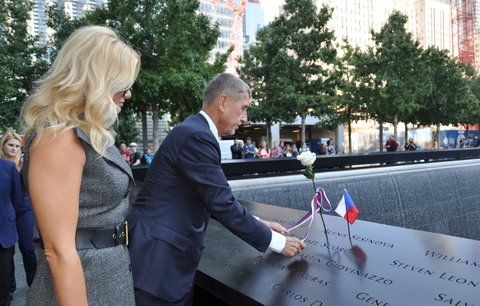 „Terorismus je náš hlavní nepřítel.“ Babiš s Monikou uctil oběti 11. září