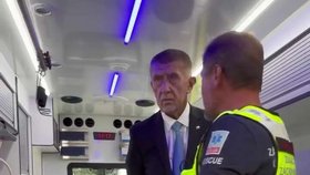 Andrej Babiš (ANO) v Litoměřicích předal krajské záchrance nové sanitky. Sám skončil na lůžku (11.9.2026).