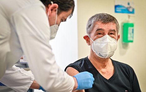 Premiér Andrej Babiš (ANO) dostal druhou dávku vakcíny proti koronaviru (24.1.2021)