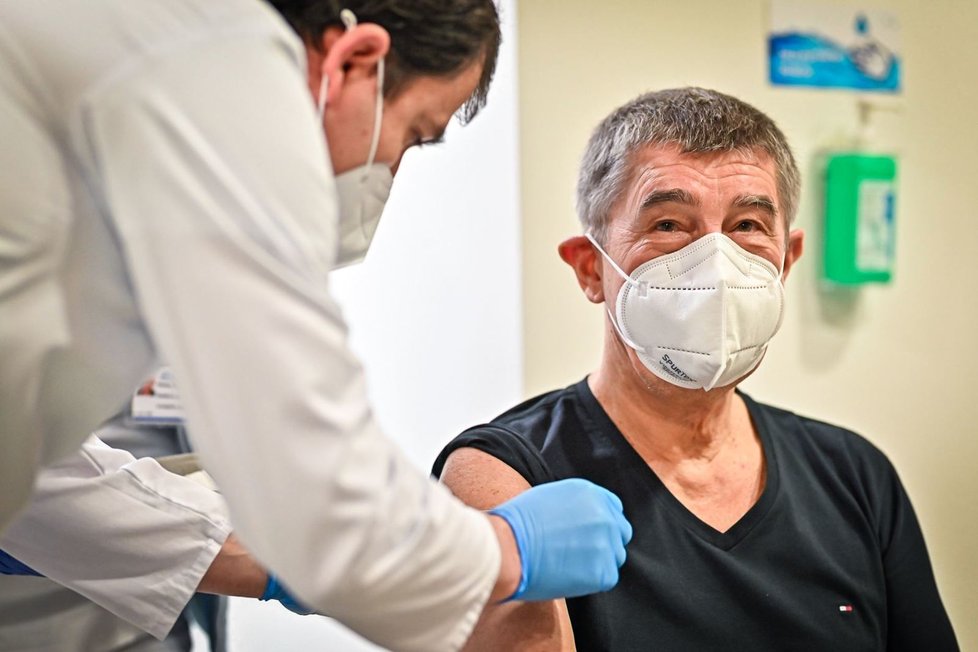 Premiér Andrej Babiš (ANO) dostal druhou dávku vakcíny proti koronaviru (24.1.2021) Premiér Andrej Babiš (ANO) dostal druhou dávku vakcíny proti koronaviru (24.1.2021)