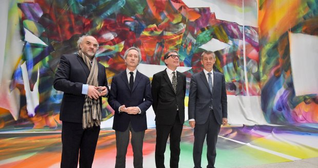 Premiér ČR se sešel s ředitelem Národní galerie Jiřím Fajtem a s prezidentem Centre Pompidou Sergem Lasvignesem kvůli potenciální užší spolupráci mezi oběma institucemi. Záměr je takový, že by v Praze mohla vzniknout středoevropská pobočka Centre Pompidou.