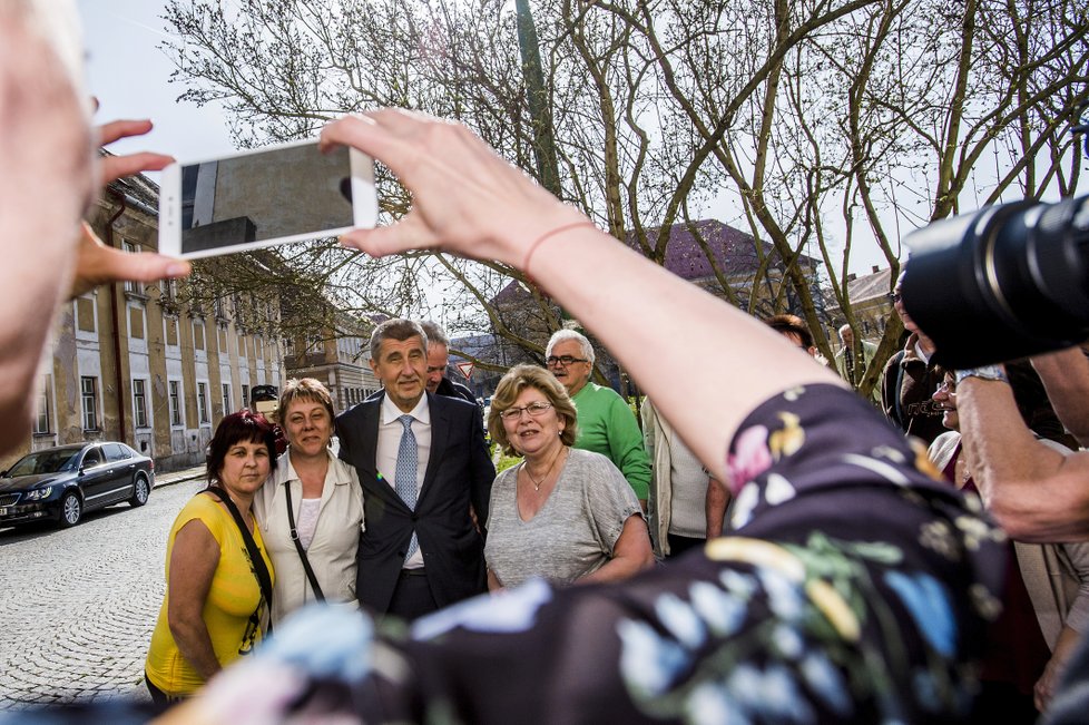 Babiš s vládou v Královéhradeckém kraji (9. 4. 2018)