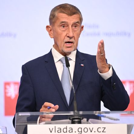 Babiš zase „šetří“ peněženky řidičů. Zázraky u benzínek ale nečekejte Babiš zase „šetří“ peněženky řidičů. Zázraky u benzínek ale nečekejte