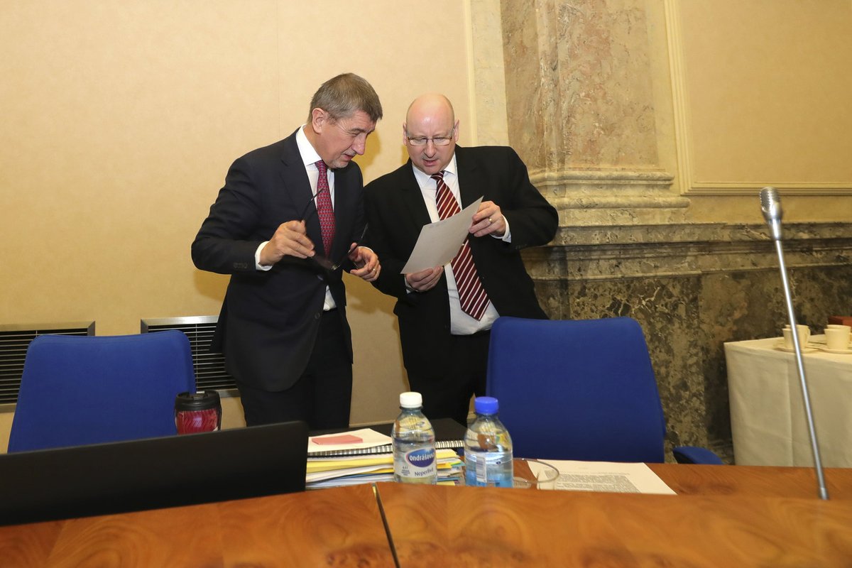 Andrej Babiš na středečním zasedání vládního kabinetu.
