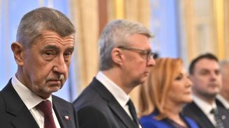 Příčinou depresí je výchova sněhových vloček, myslí si SPD. Jak chce nová vláda řešit krizi duševního zdraví? Příčinou depresí je výchova sněhových vloček, myslí si SPD. Jak chce nová vláda řešit krizi duševního zdraví?