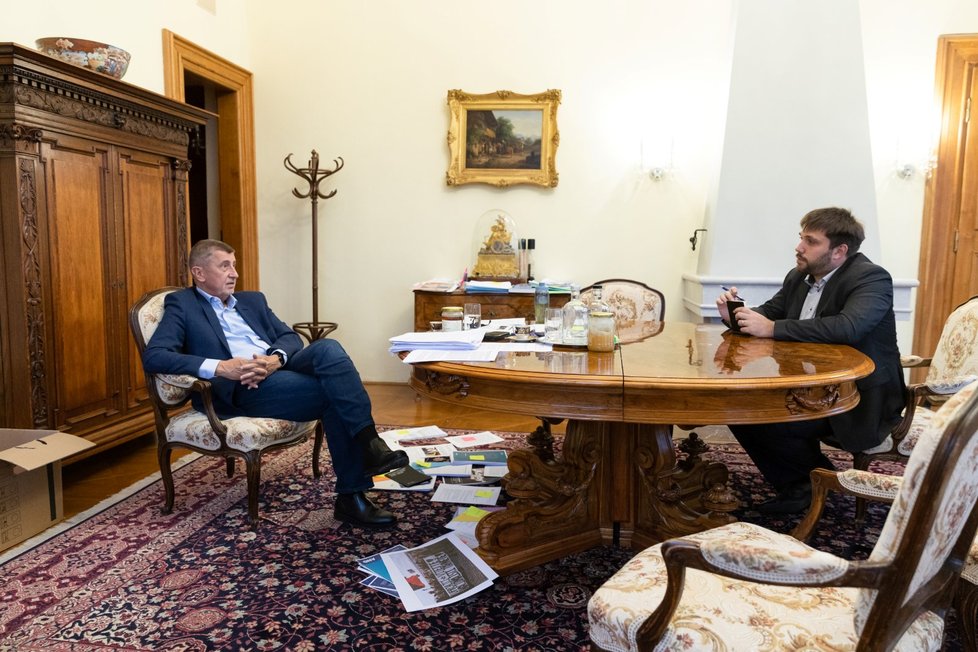 Premiér Andrej Babiš při rozhovoru pro Blesk