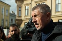 Babiš se musel podruhé omluvit: Expremiér se kaje za slova o zaplacených demonstrantech