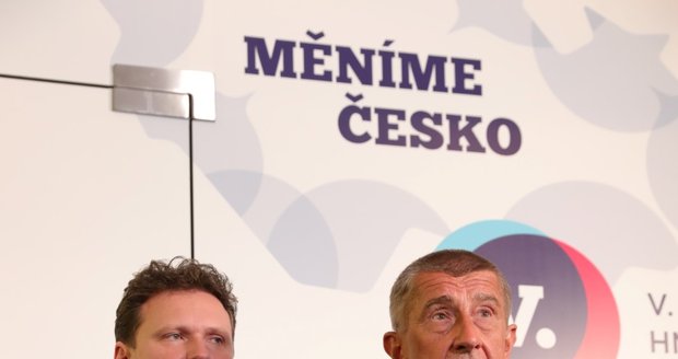 Babiš chce zůstat ve vedení ANO. Schillerová nevylučuje, že mu bude krýt záda. Vondráček končí