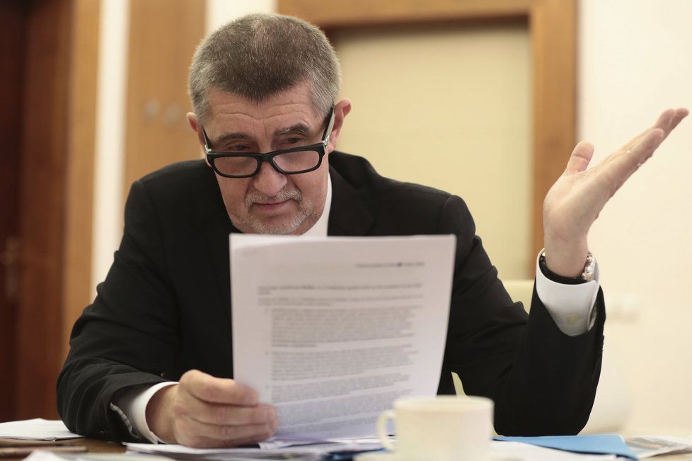 Premiér Andrej Babiš (ANO) se nechal slyšet, že chce s kolegy projednat možnost nabídnutí vládní spolupráce ODS