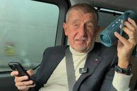 Babiš opět vytáhl italský hit a vyrazil mezi lidi: Otázkám o střetu zájmu se vyhýbal