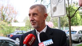 Šéf hnutí ANO Andrej Babiš na návštěvě v kanceláři exprezidenta Miloše Zemana (26.4.2023)