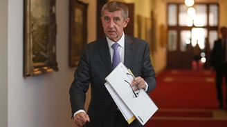 Úroveň internetových diskusí klesá. Andrej Babiš najímá kultivátory, dělají z internetu opět krásné místo