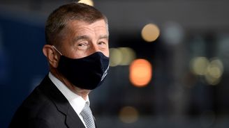 Babiš bude řídit chytrou karanténu. Hygienikům pomůže armáda