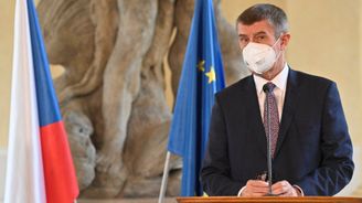 Česko porušuje principy právního státu, tvrdí unijní lidovci. Žádají zastavit vyplácení dotací