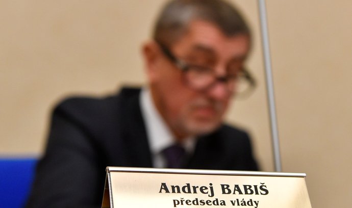 Premiér Andrej Babiš na tiskové konferenci po jednání vlády