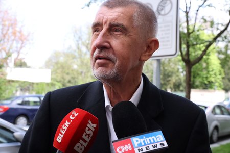 Šéf hnutí ANO Andrej Babiš na návštěvě v kanceláři exprezidenta Miloše Zemana (26.4.2023)